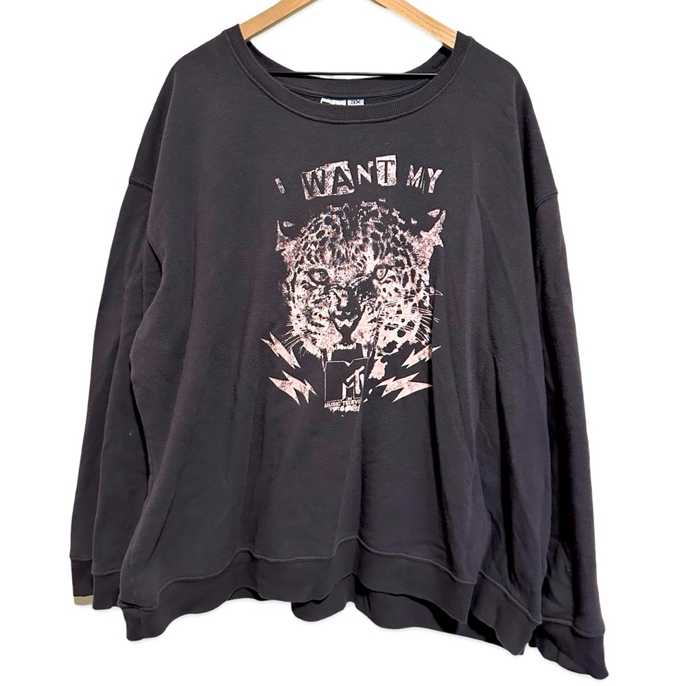 MTV Fashion Graphic Sweatshirt